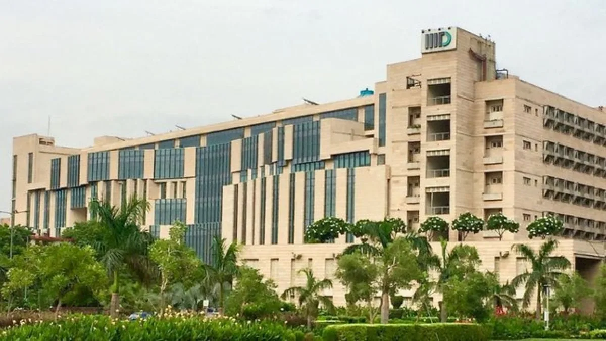 आईआईआईटी दिल्ली के छात्रों को मिलेगा एक लाख रुपये तक का कैशलेस इलाज