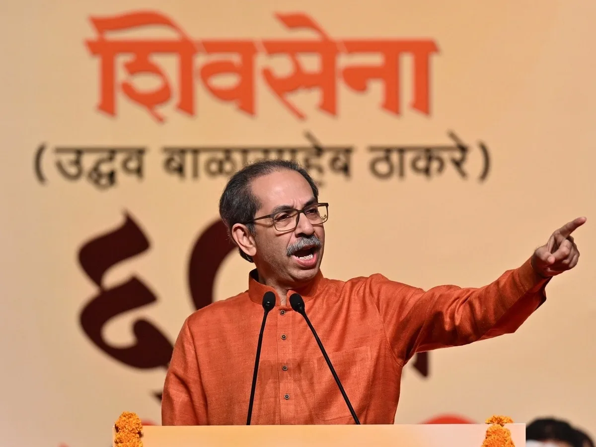 उद्धव ठाकरे का केंद्र पर हमला, कहा- जनता के अधिकार छीनने वाली सरकार बदलनी चाहिए
