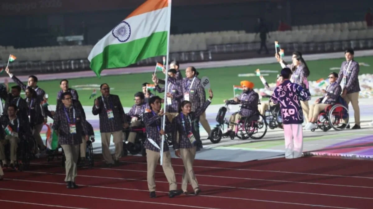 पैरा एशियाई खेलों का रंगारंग आगाज, सिंधु घाटी की झलक वाले ब्लेजर में उतरा भारतीय दल